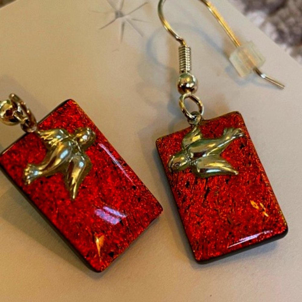 Pretty Orange Glass with Silver Birds Earrings (NWOT)